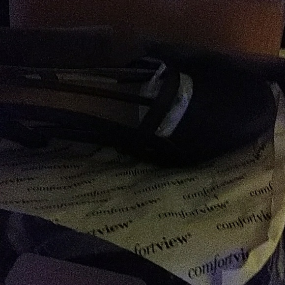 Shoes - Picture 2 of 4